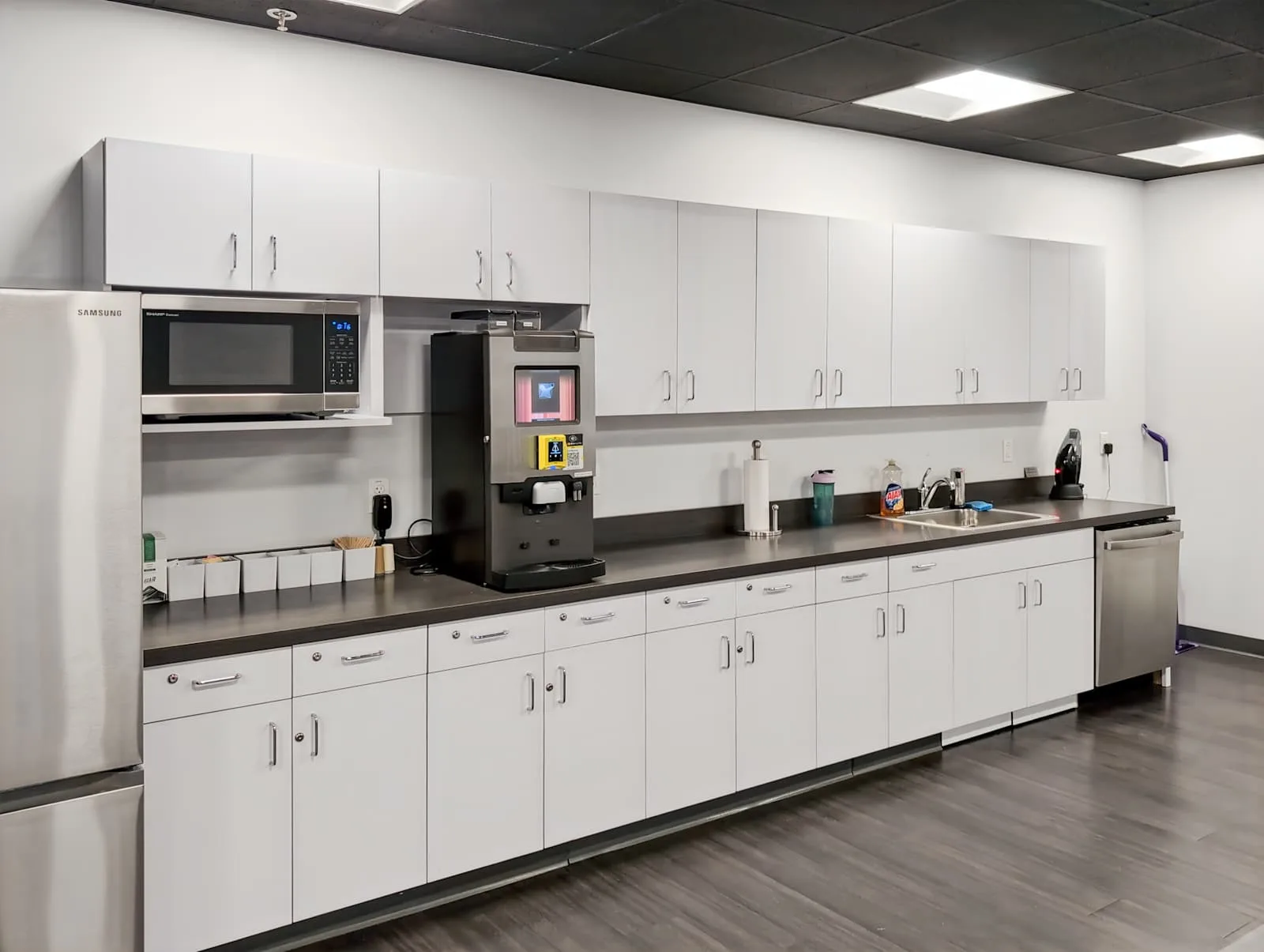 Regus MA, Hopkinton - Elmwood Park, Kitchen, Hopkinton, MA