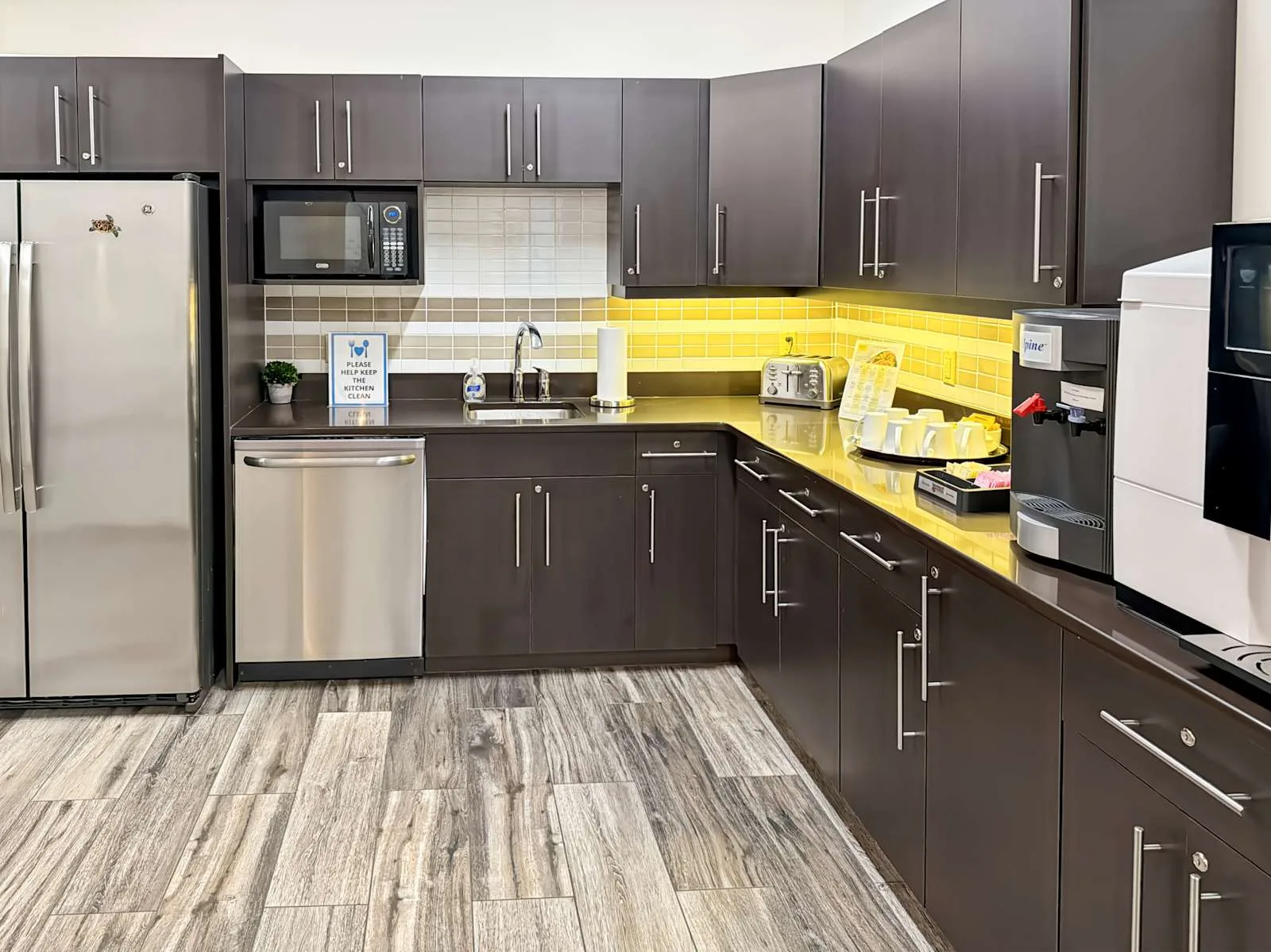 Regus MA, Quincy – Braintree Quincy Center, Kitchen, Quincy, MA