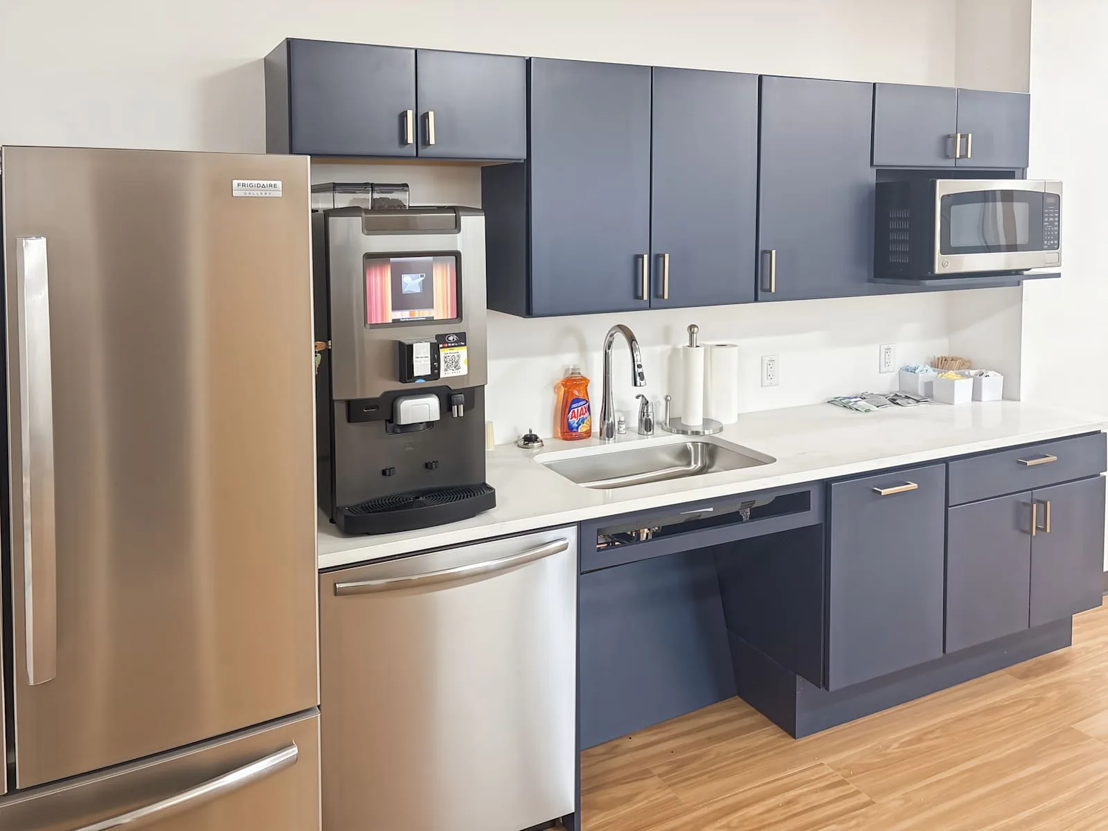 Regus MA, Worcester - Grove St, Kitchen, Worcester, MA