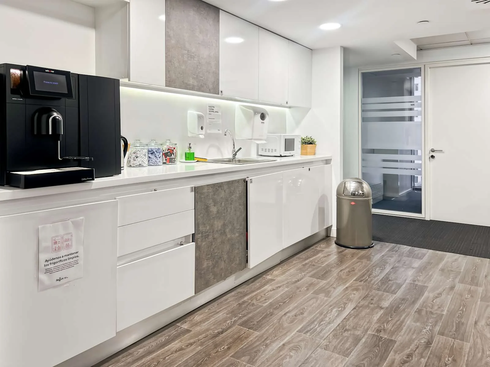 Regus MADRID, Cuzco, Cuisine, Madrid