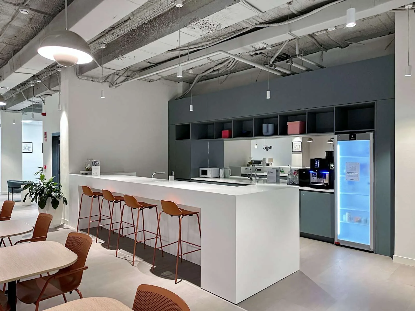 Regus Madrid, LasTablas, Cafeteria, Alcobendas
