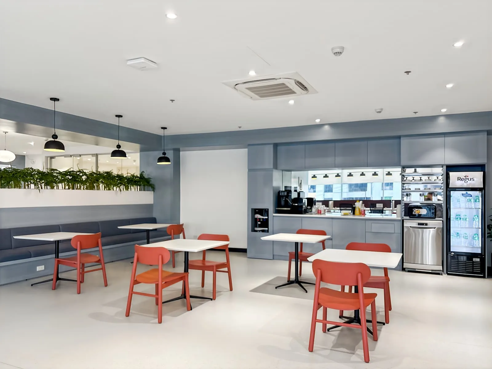 Regus Makati, Victoria de Makati, Cafeteria, Makati City