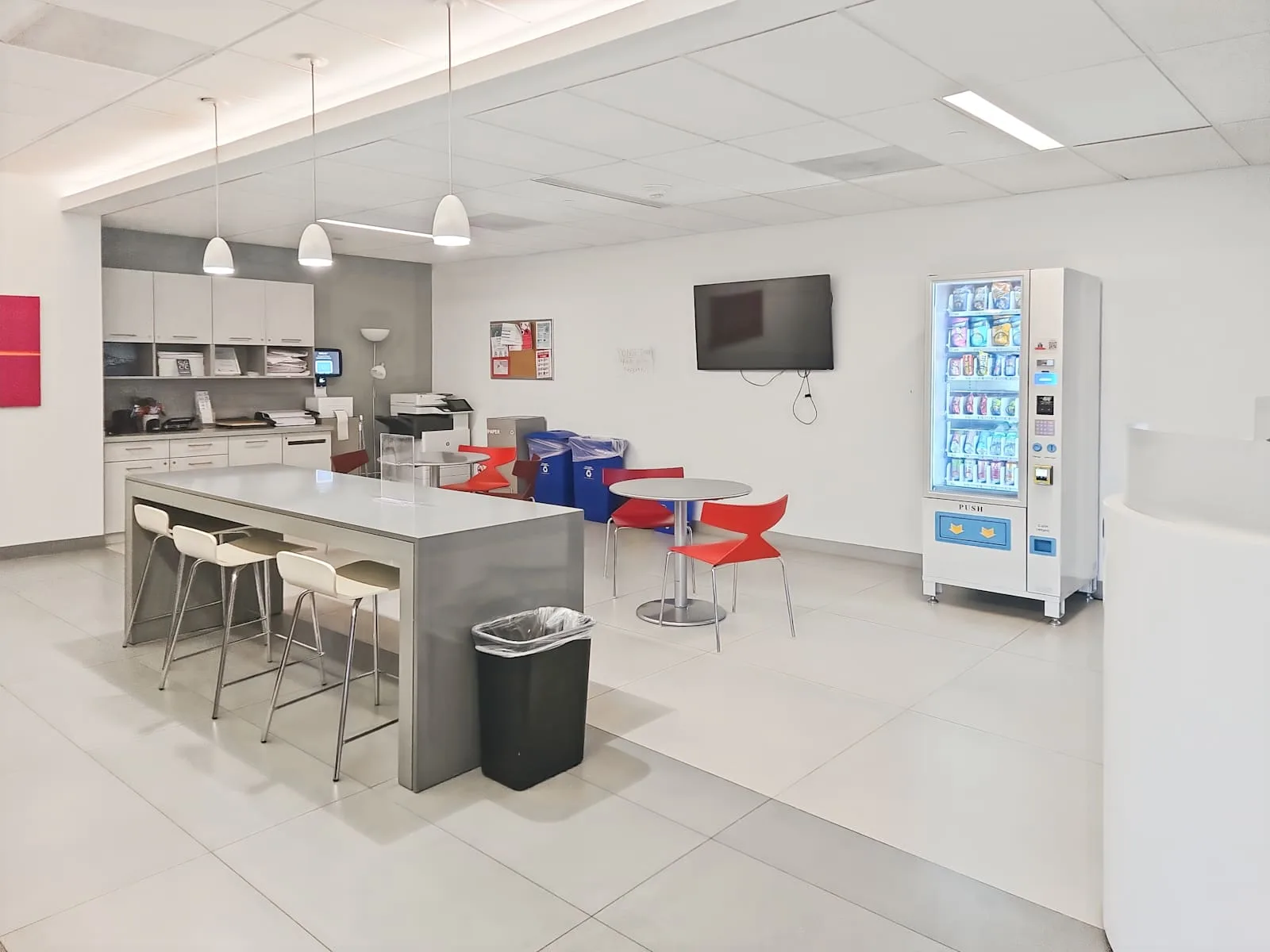 Regus MD, Gaithersburg - Washingtonian Boulevard, Cafeteria, Gaithersburg, MD