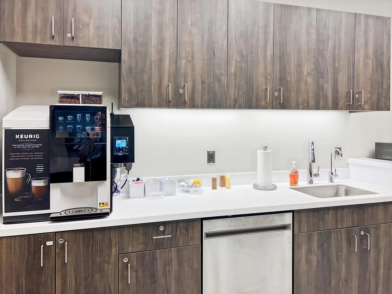 Regus MI, Ann Arbor - Frank Lloyd Wright Dr, Kitchen, Ann Arbor, MI