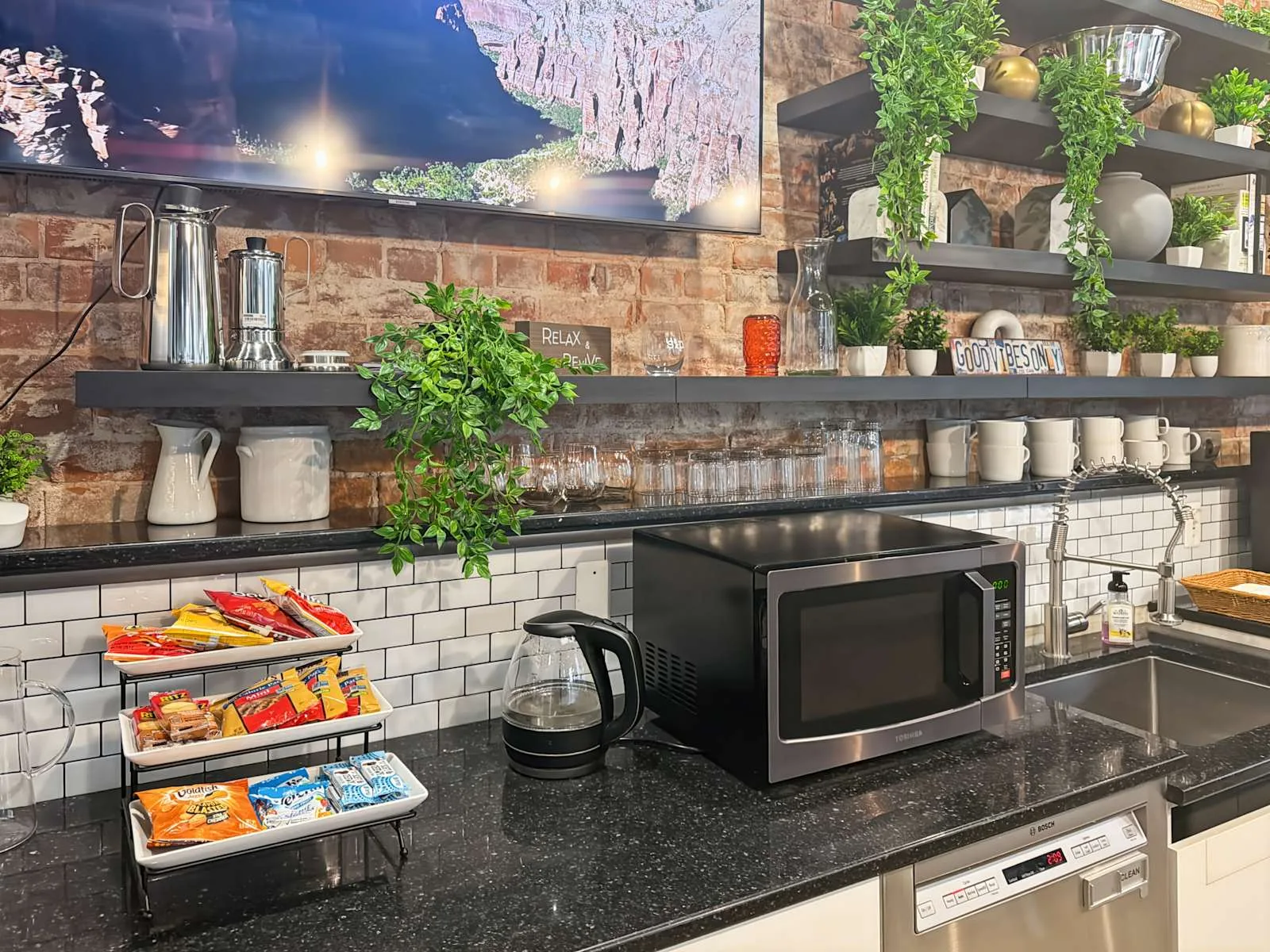 Regus MI, Birmingham - The Ford Building, Kitchen, Birmingham, MI