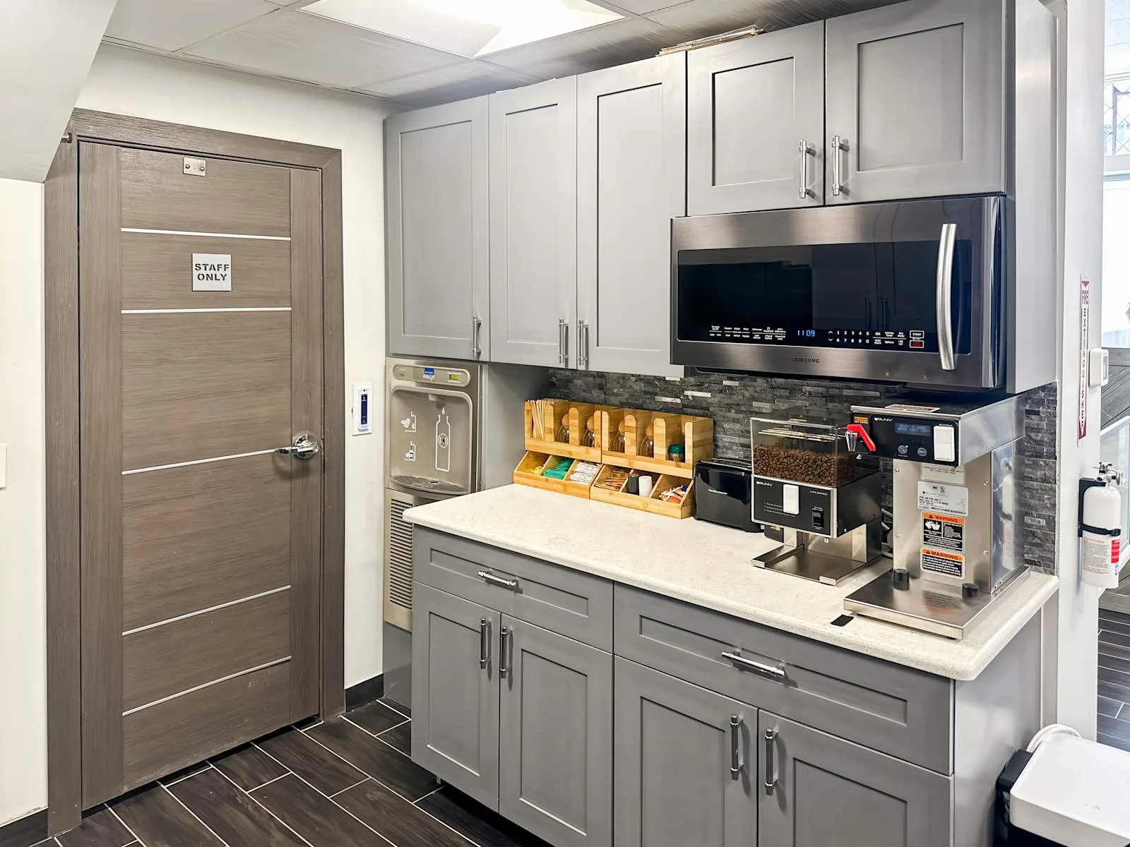 Regus MI, Grosse Pointe Park - Mack Ave, Kitchen, Grosse Point Park, MI