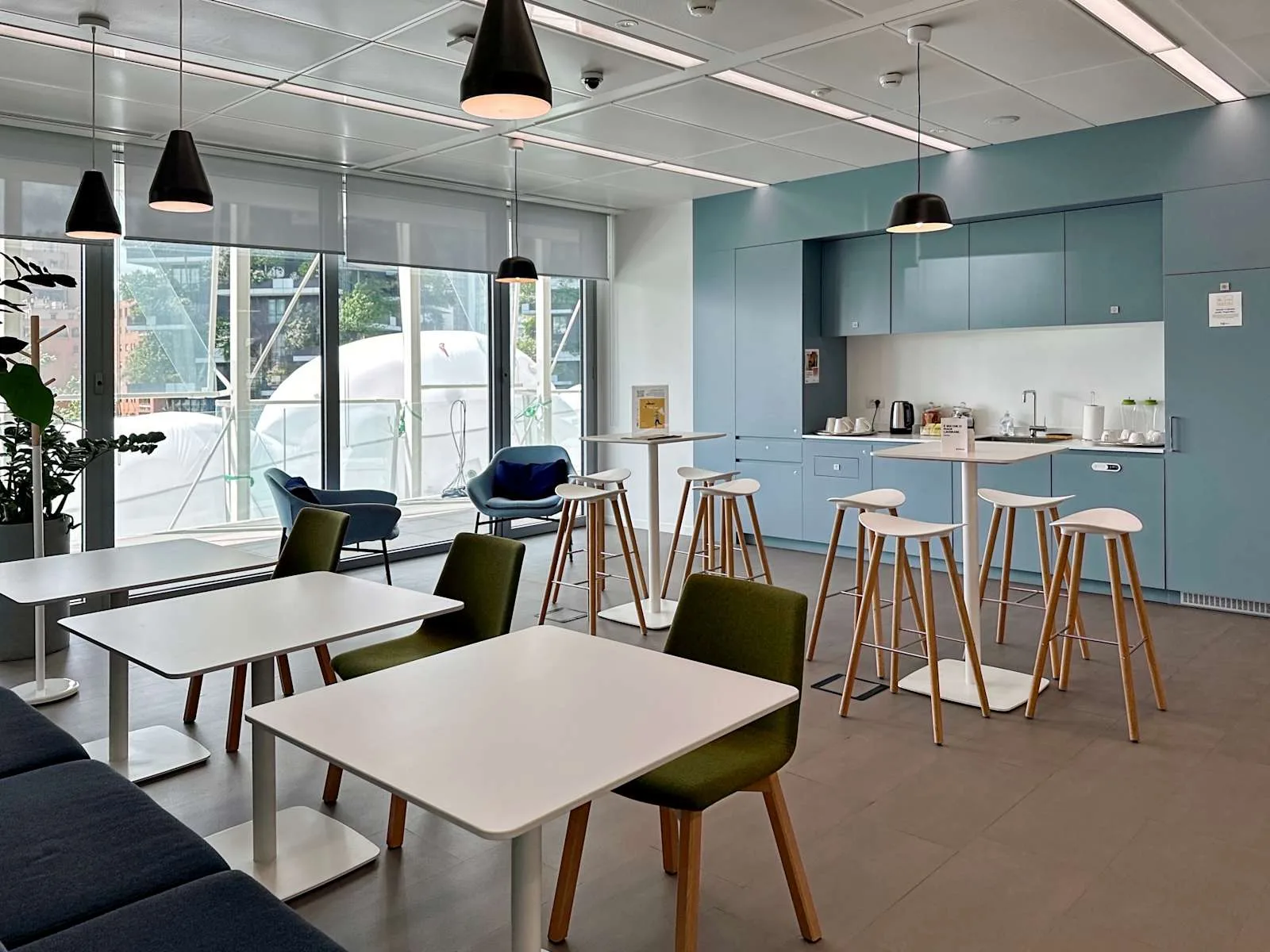 Regus Milan, De Castillia, Cafeteria, Milan