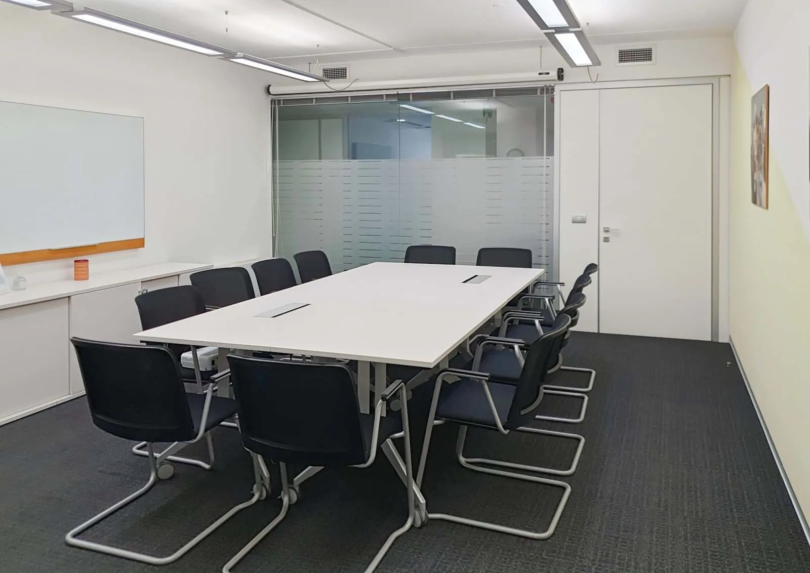 Regus MILAN, Milanofiori, Meeting room for 14 people, Assago