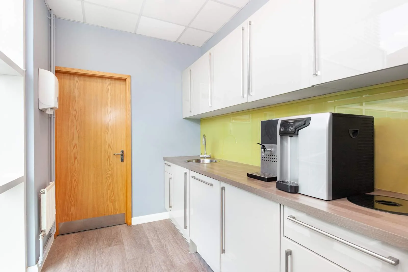 Regus MILTON KEYNES, Midsummer Court, Kitchen, Milton Keynes