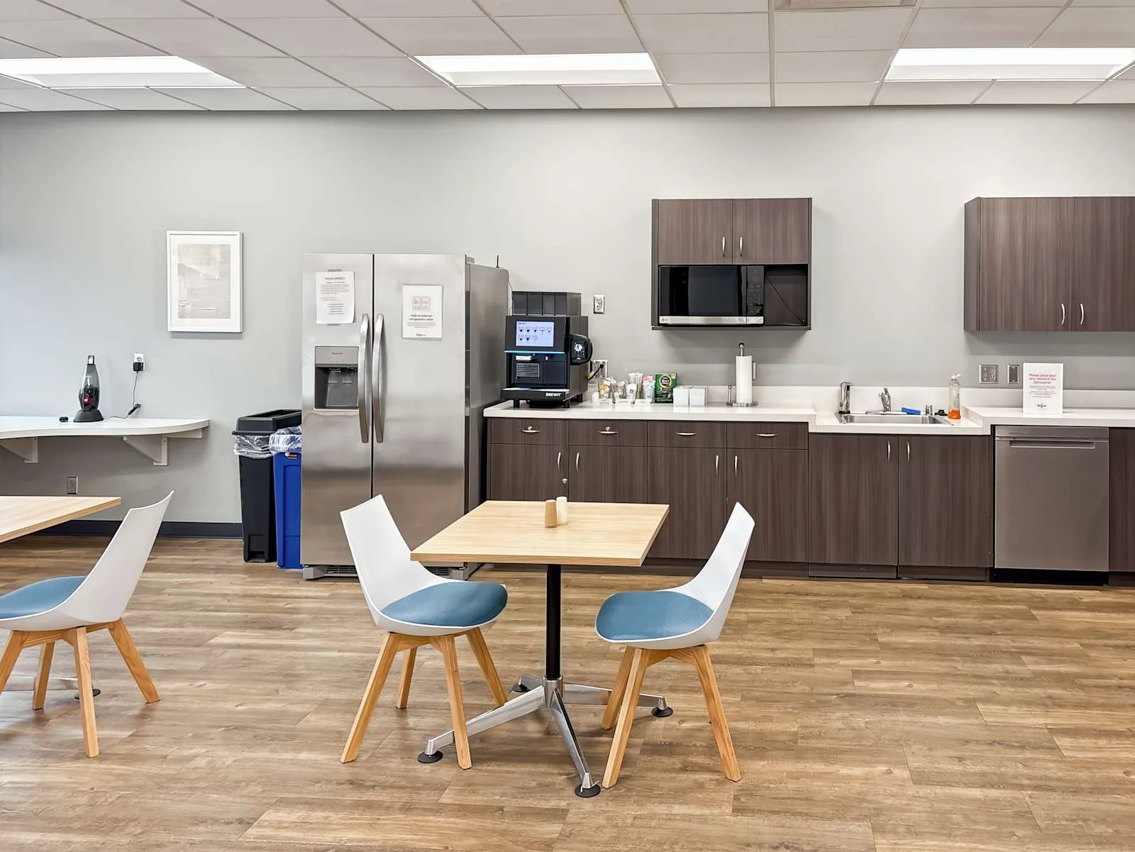 Regus MN, Minneapolis – Olympic Place, Kitchen, Bloomington, MN