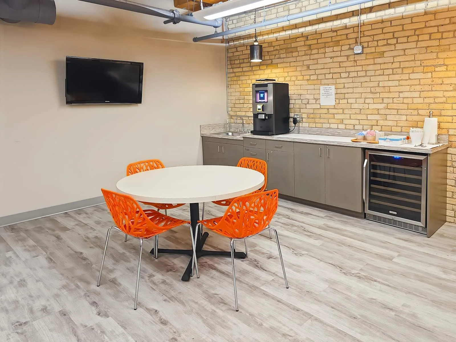 Regus MN, Minneapolis - Washington Ave, Kitchen, Minneapolis, MN