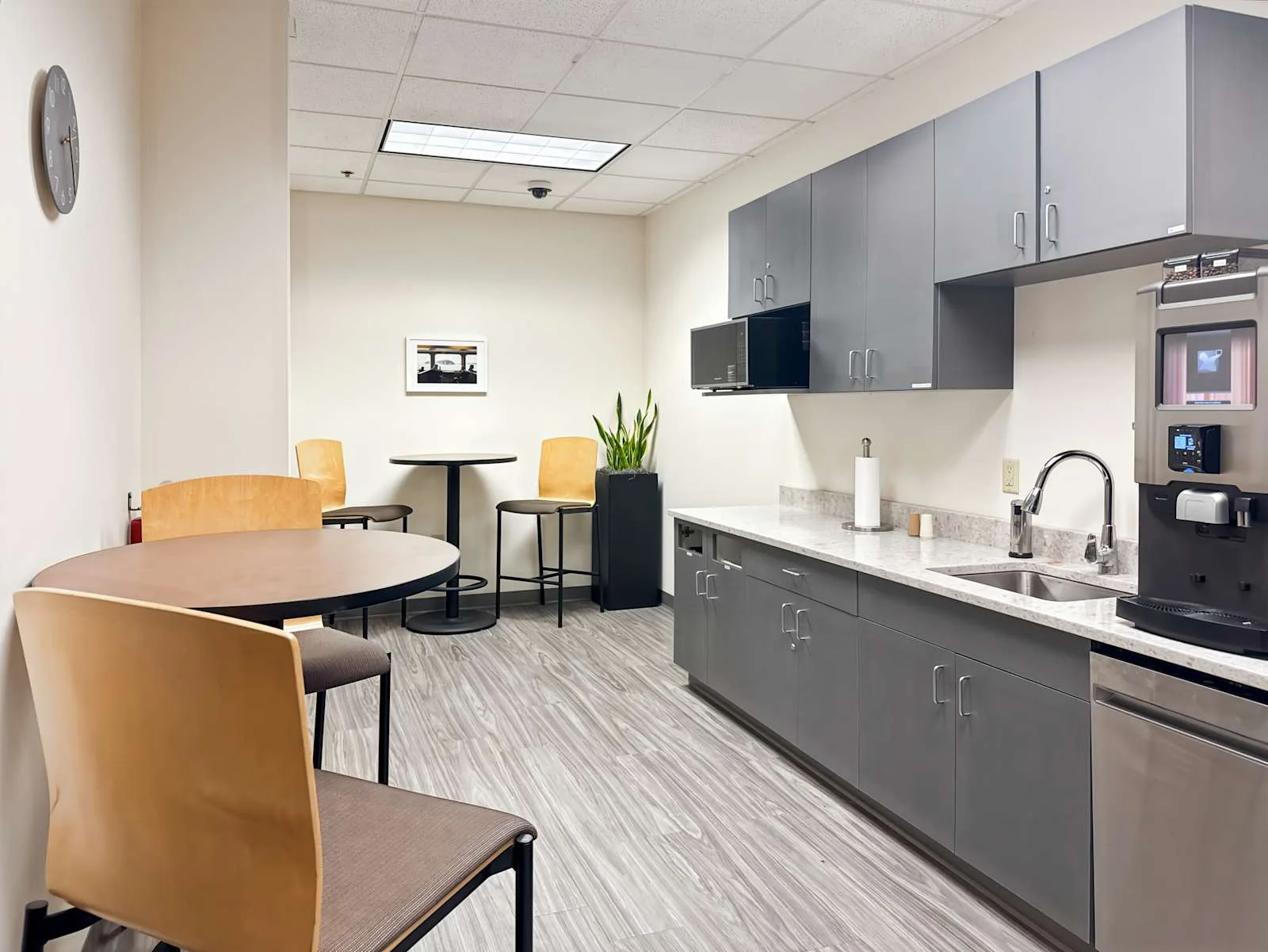 Regus MN, Wayzata - Wayzata Blvd, Kitchen, Wayzata, MN