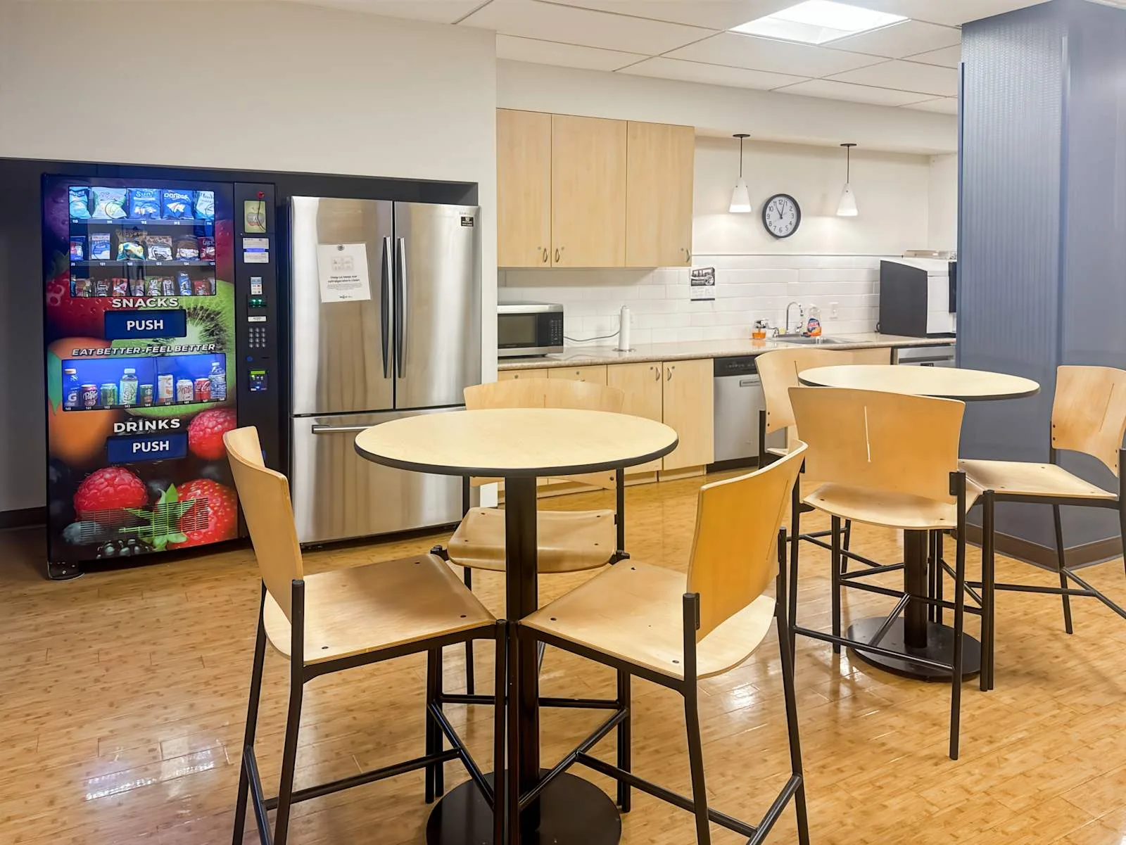 Regus MO, St. Louis - Chesterfield, Cafeteria, Chesterfield, MO