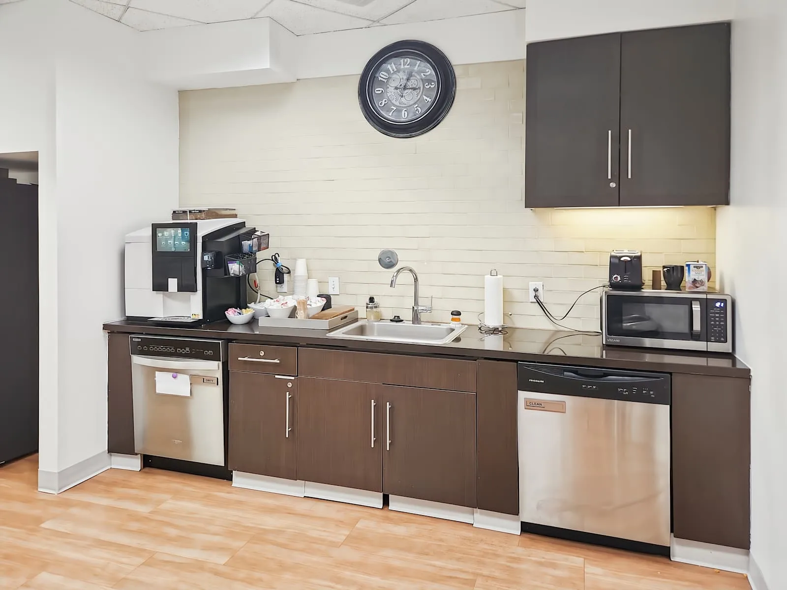 Regus MO, St Louis - CityPlace, Kitchen, Creve Couer, MO