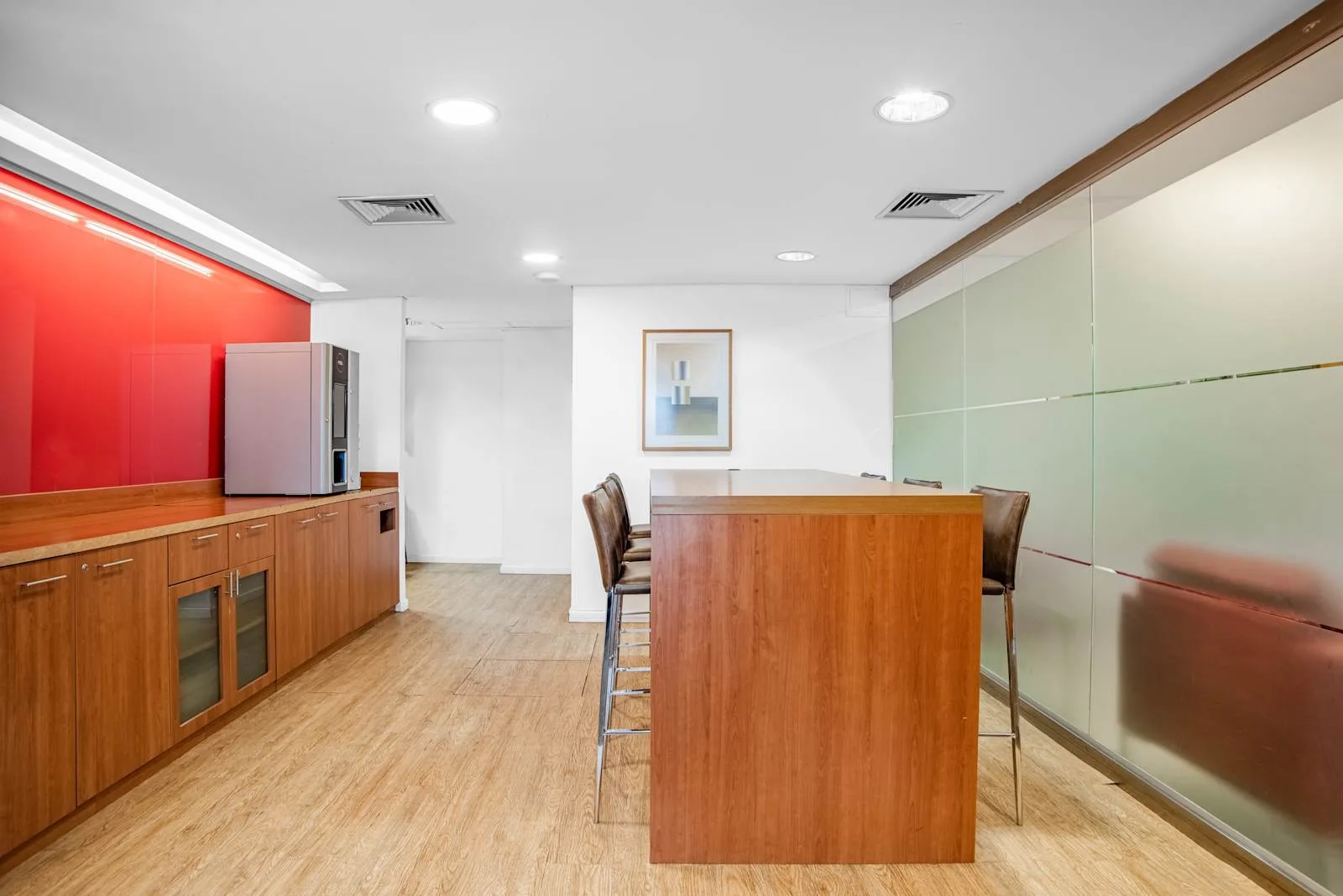 Regus MONTEVIDEO, World Trade Center III, Kitchen, Montevideo