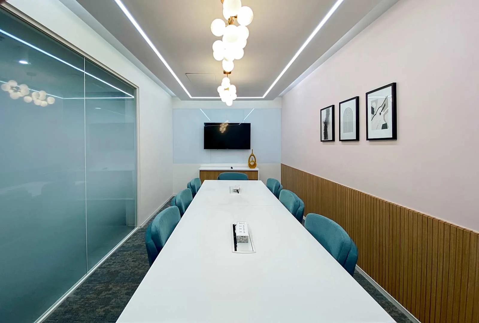 Regus Mumbai, Rupa Renaissance, Meeting room for 9 people, Navi Mumbai