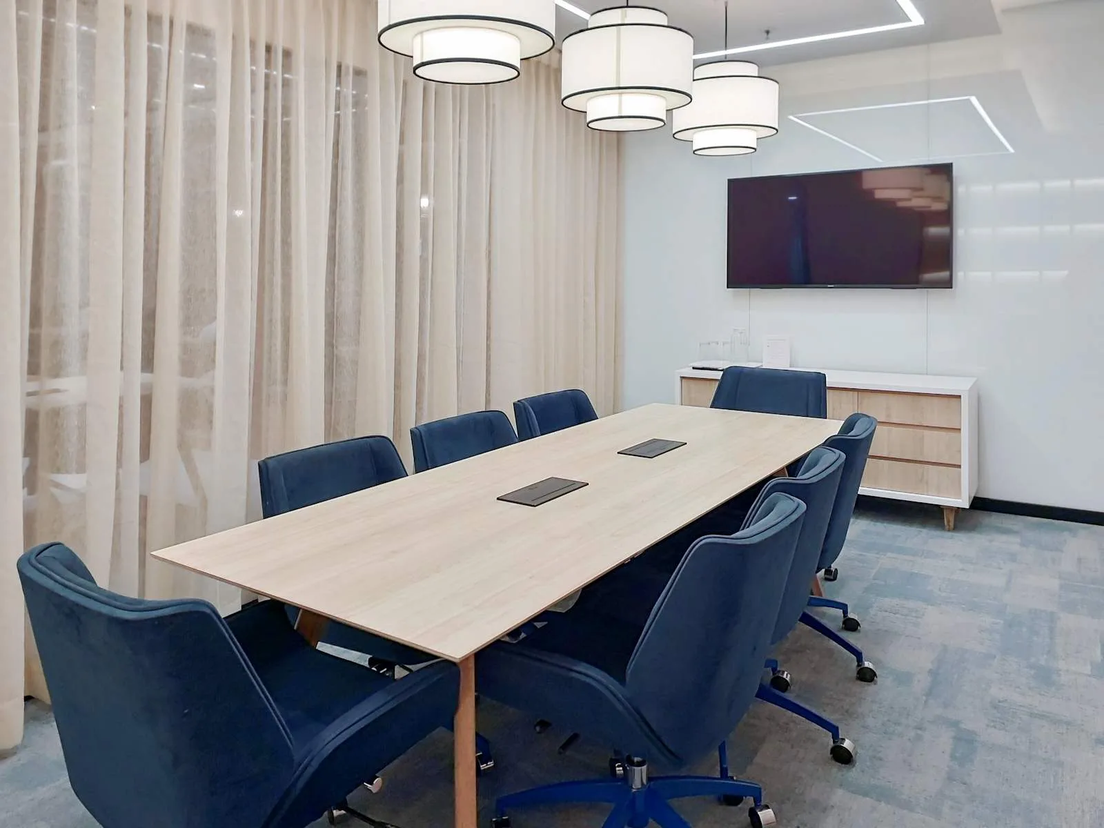 Regus Mumbai, Supreme Business Park, Powai, Meeting room for 9 people, Mumbai