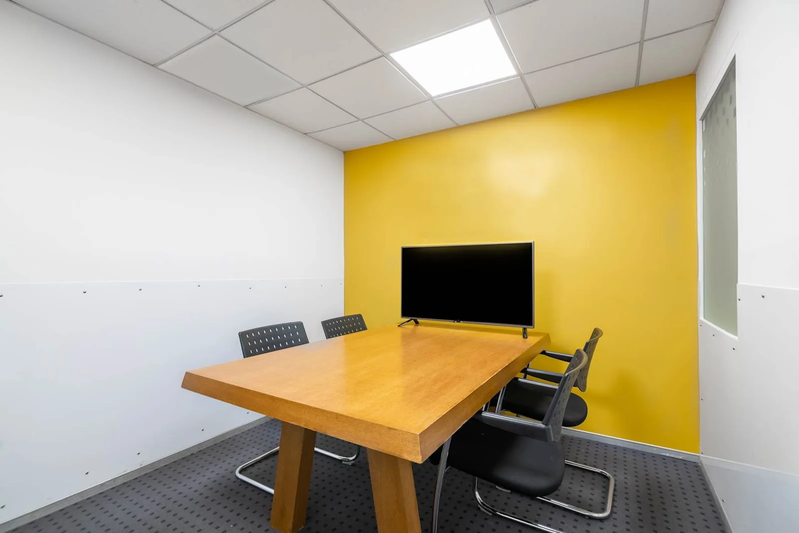 Regus MUMBAI, Worli, Meeting room for 4 people, Mumbai
