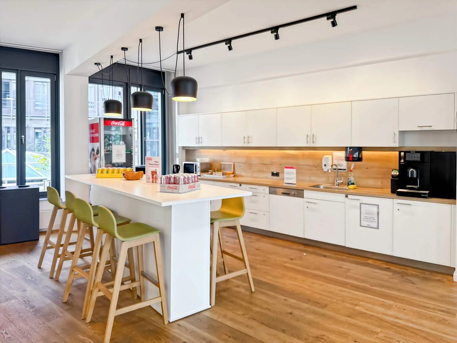Regus MUNICH, Leuchtenbergring, Kitchen, Munich