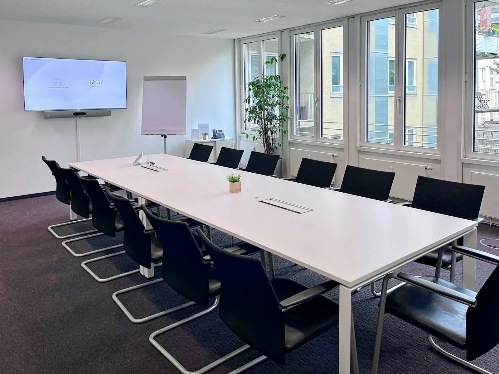 Regus MUNICH, Maximilianstraße, Meeting room for 14 people, Munich