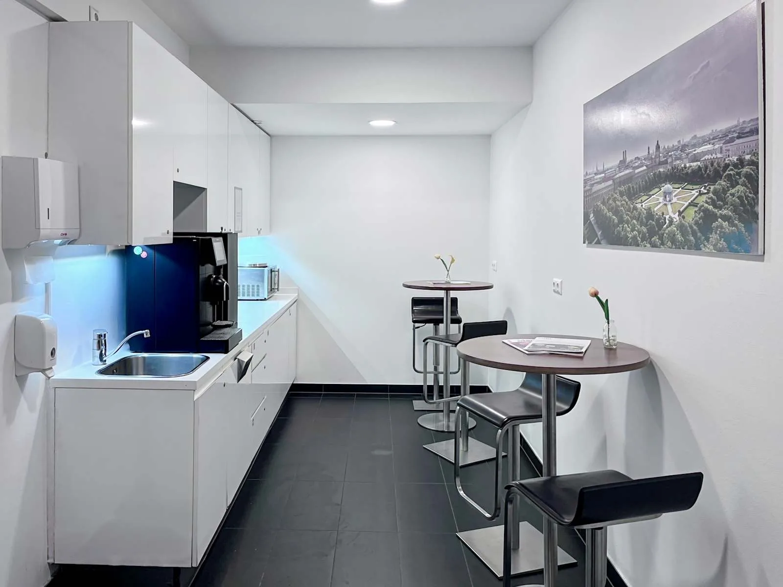 Regus MUNICH, Maximilianstraße, Kitchen, Munich