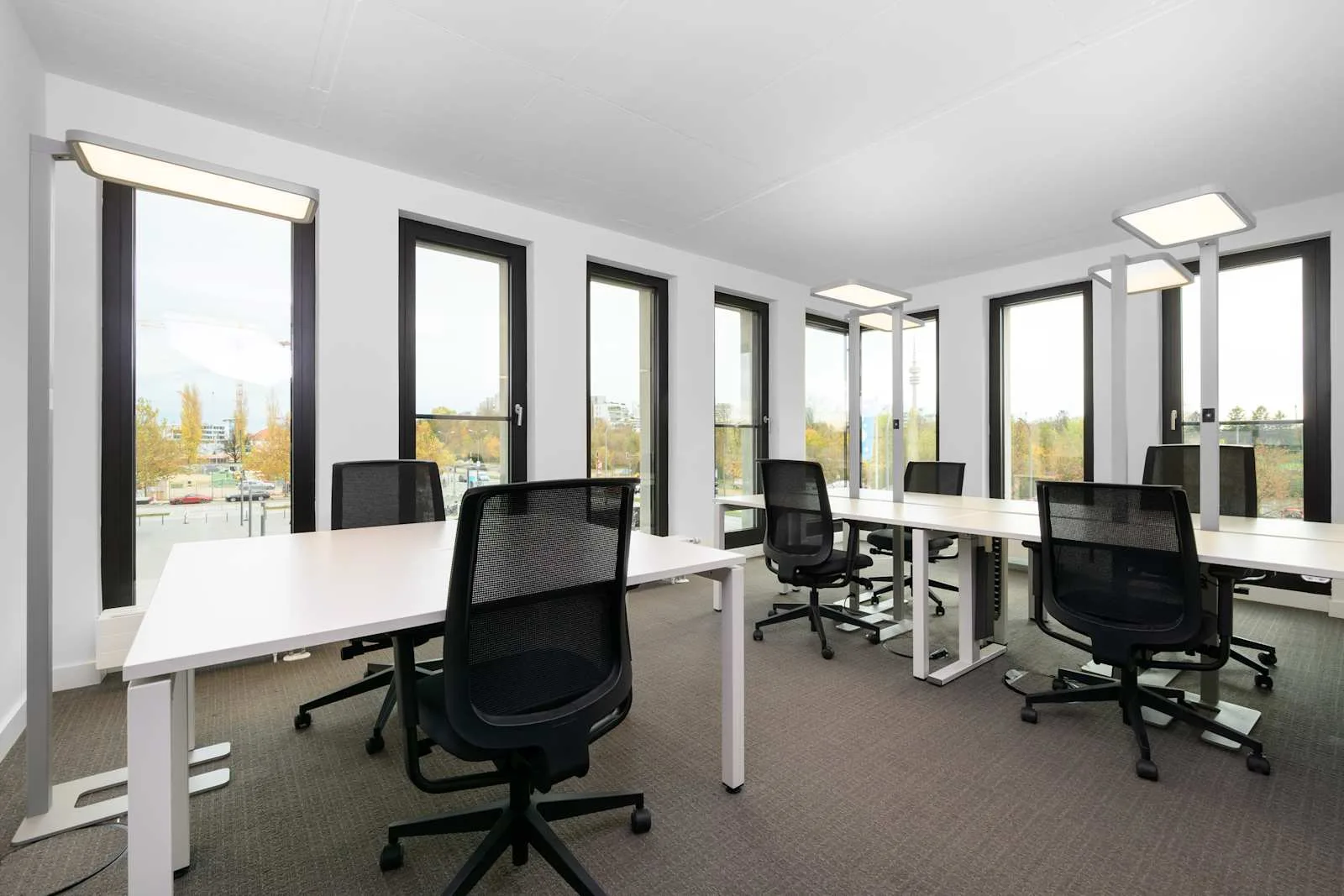 Regus MUNICH, Olympiapark, Privatbüro mit 6 Arbeitsplätzen, München