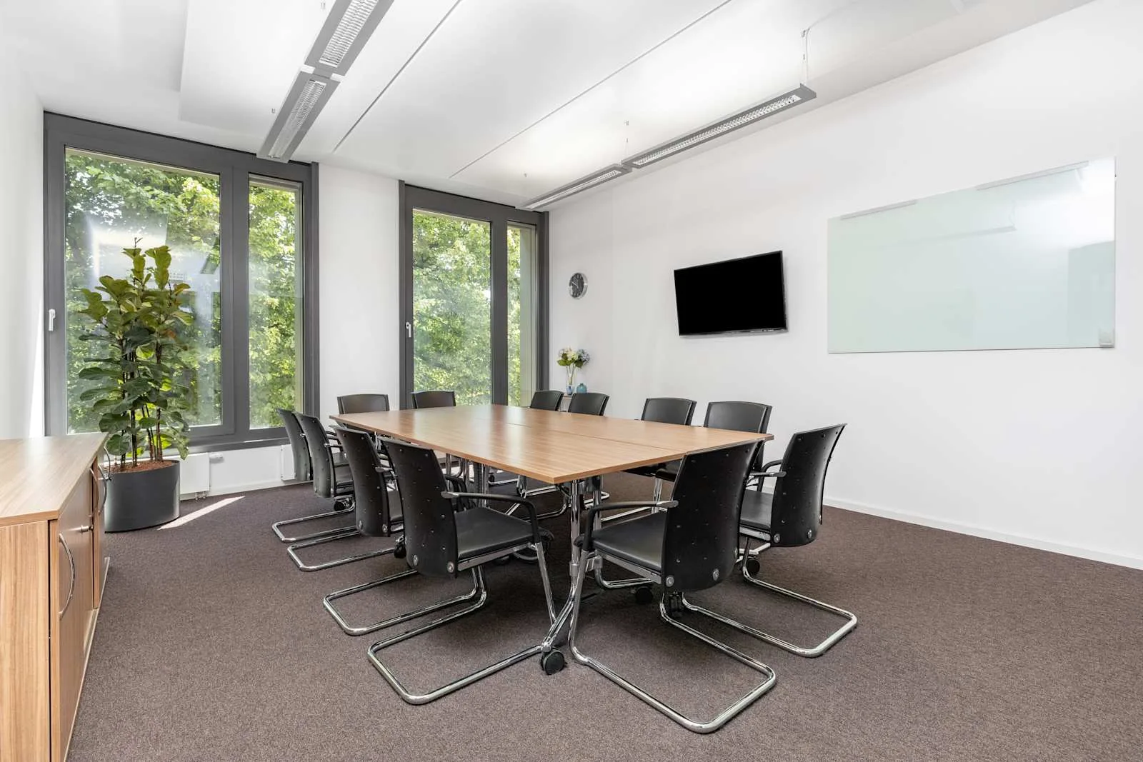 Regus MUNICH, Theresienhöhe, Besprechungsraum für 10 Personen, München