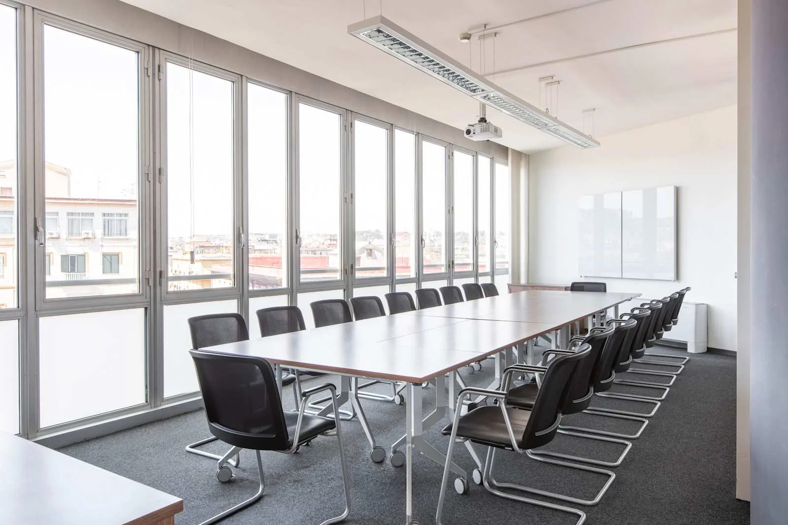 Regus NAPLES, Garibaldi, Meeting room for 22 people, Naples