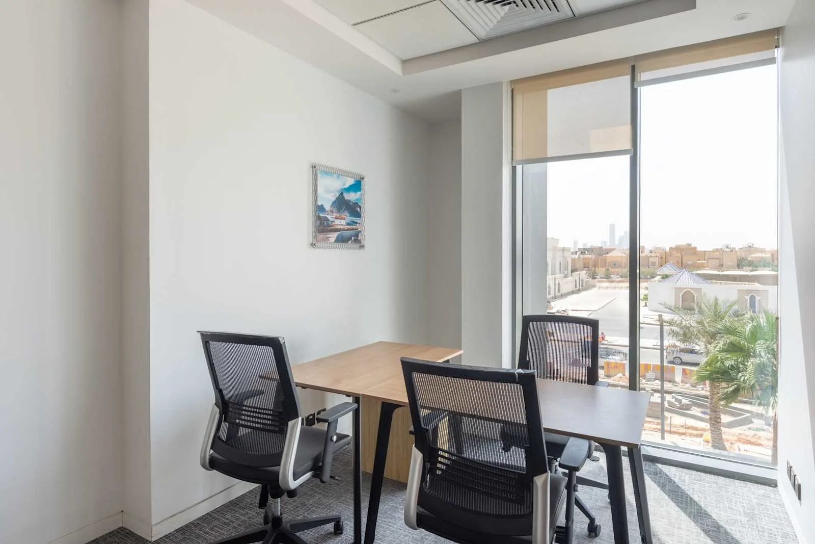 Regus Nawaf Square، مكتب خاص بـ 3 محطات عمل، الرياض