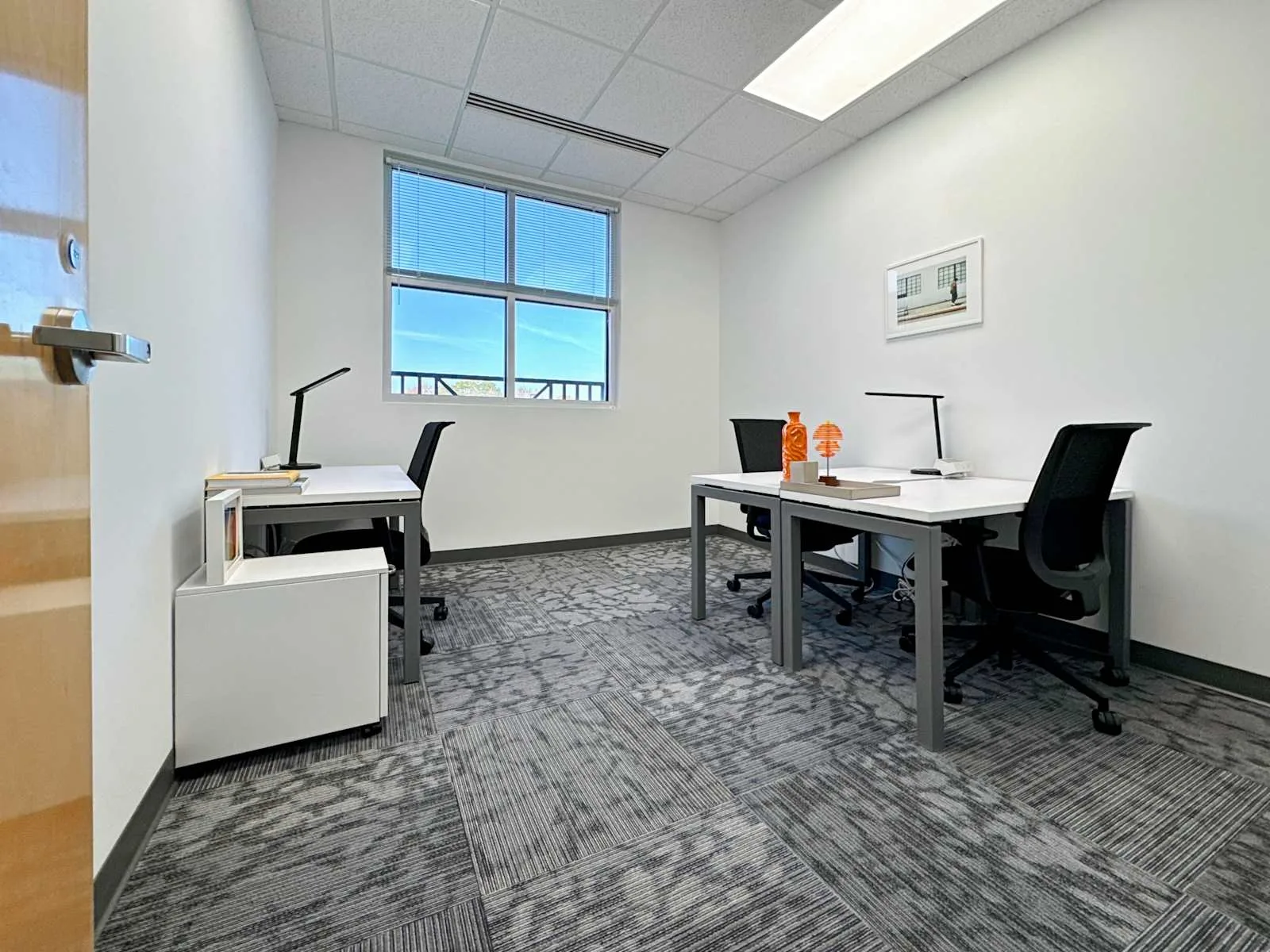 Regus NC, Chapel Hill - Governors Dr, Private office, 3 desks, Chapel Hill, NC