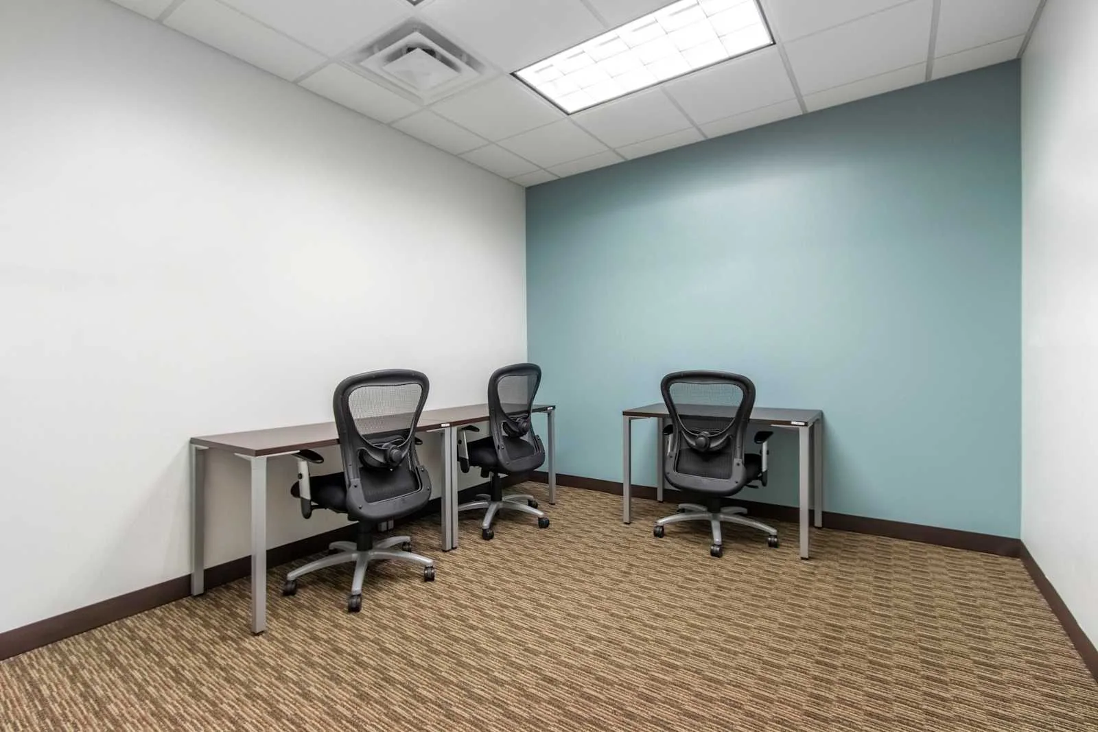 Regus ND, Fargo - Brandt Office Park, Private office, 3 desks, Fargo, ND