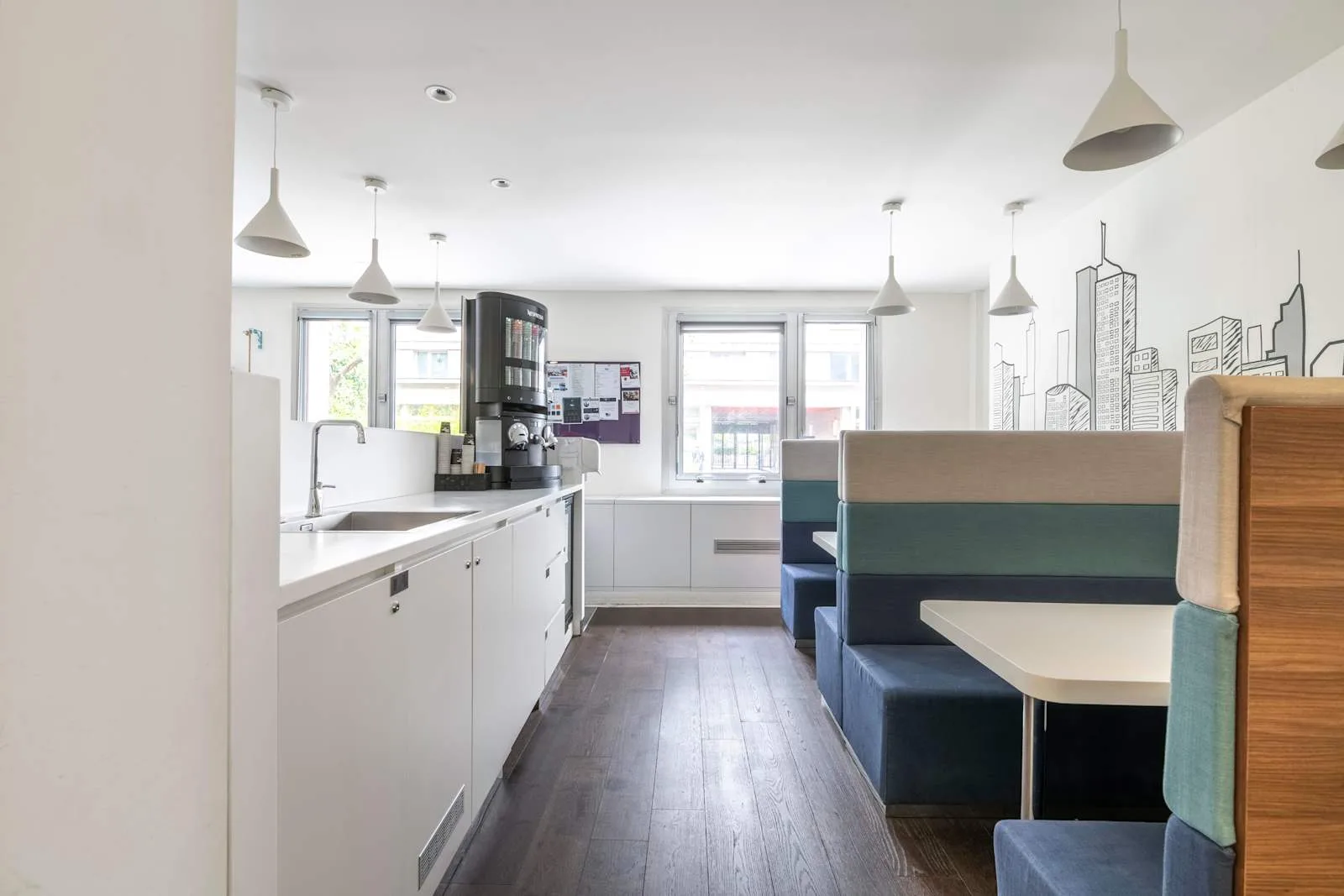 Regus NEUILLY, Pont de Neuilly, Kitchen, Neuilly-sur-Seine