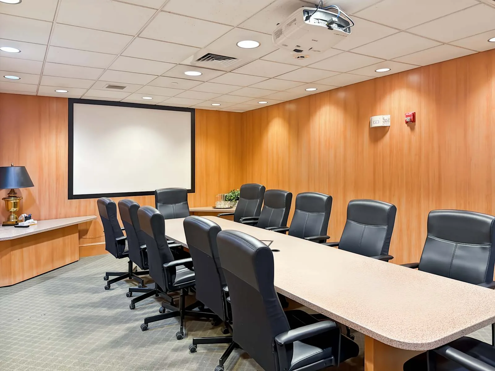 Regus NH, Bedford - South River Rd, Meeting room for 10 people, Bedford, NH