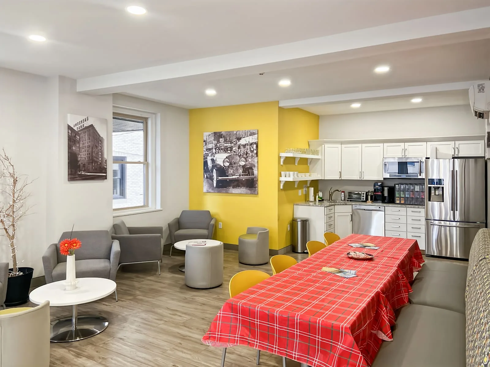 Regus NH, Manchester - 1087 Elm Street, Cafeteria, Manchester, NH