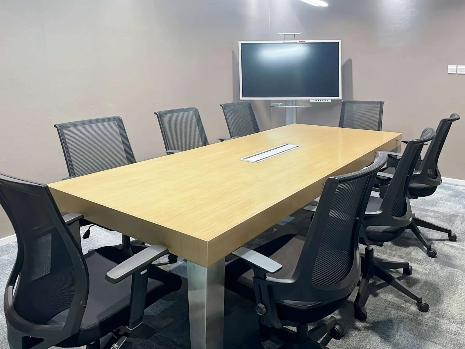 Regus NINGBO, Raffles City、8人会议室、宁波市