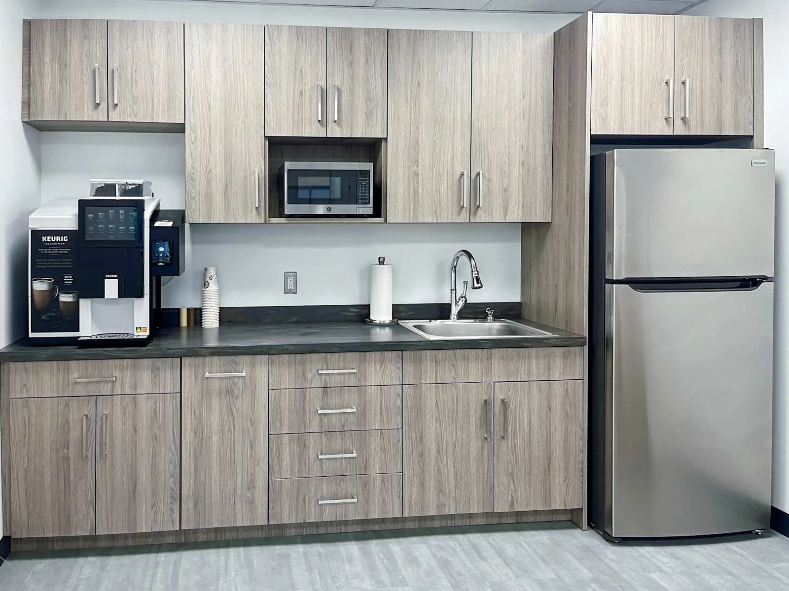 Regus NJ, Hasbrouck Heights - State Route 17, Kitchen, Hasbrouck Heights, NJ