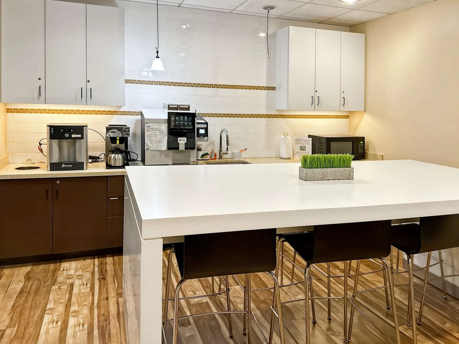 Regus NJ, Short Hills - 51 JFK Parkway, Kitchen, Short Hills, NJ