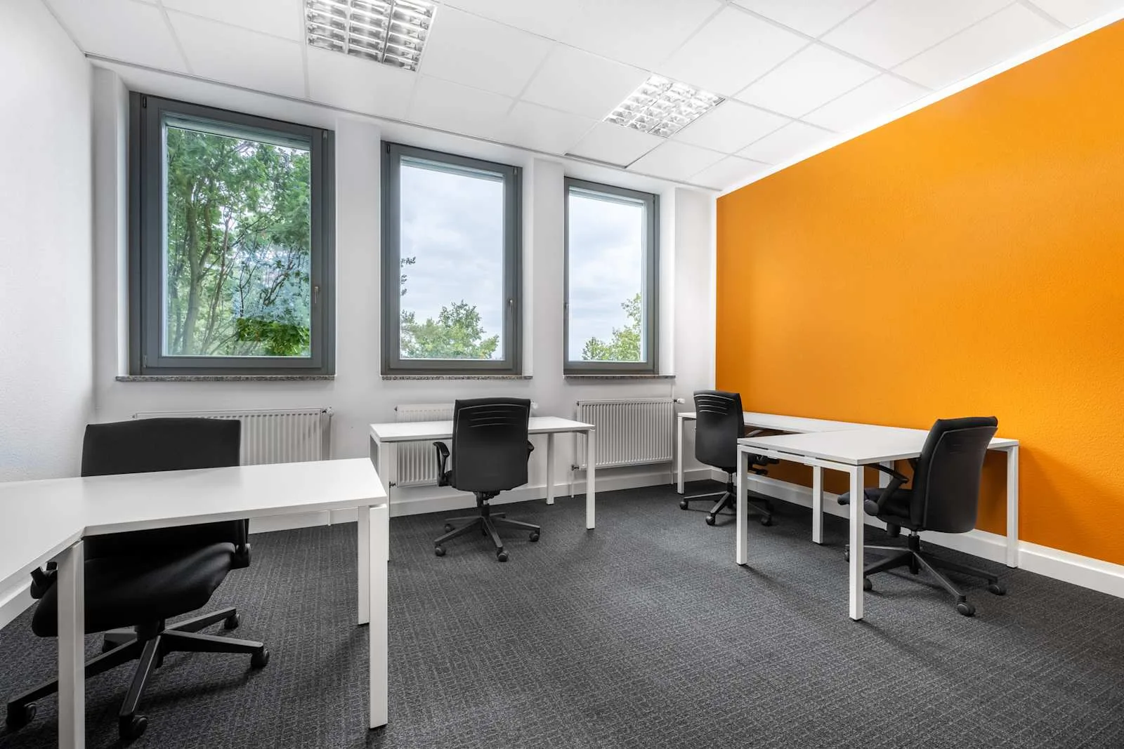 Regus NUREMBERG, Südwestpark, Privatbüro mit 4 Arbeitsplätzen, Nürnberg