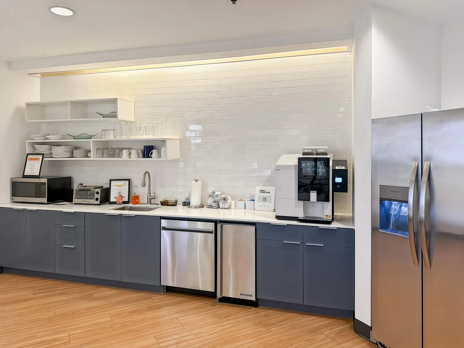 Regus NV, Las Vegas - Howard Hughes Parkway, Kitchen, Las Vegas, NV
