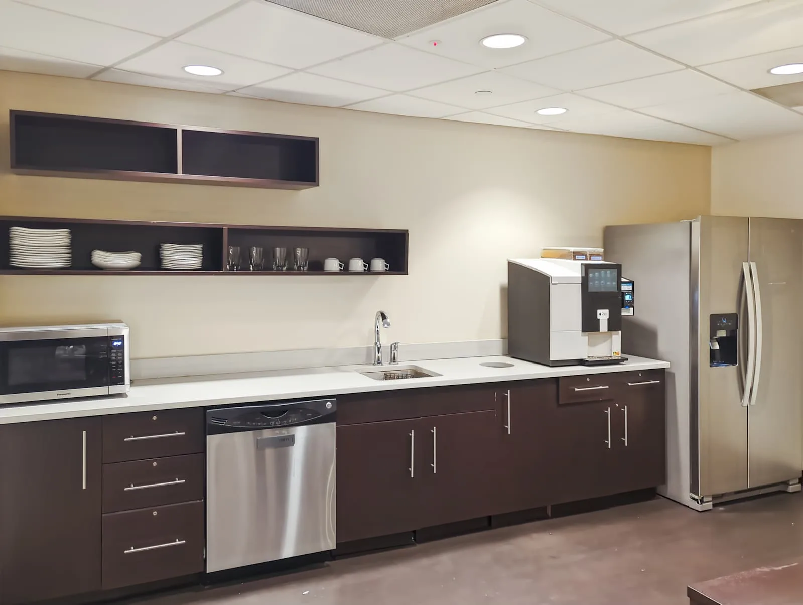 Regus NY, Manhasset - Manhasset, Kitchen, Manhasset, NY