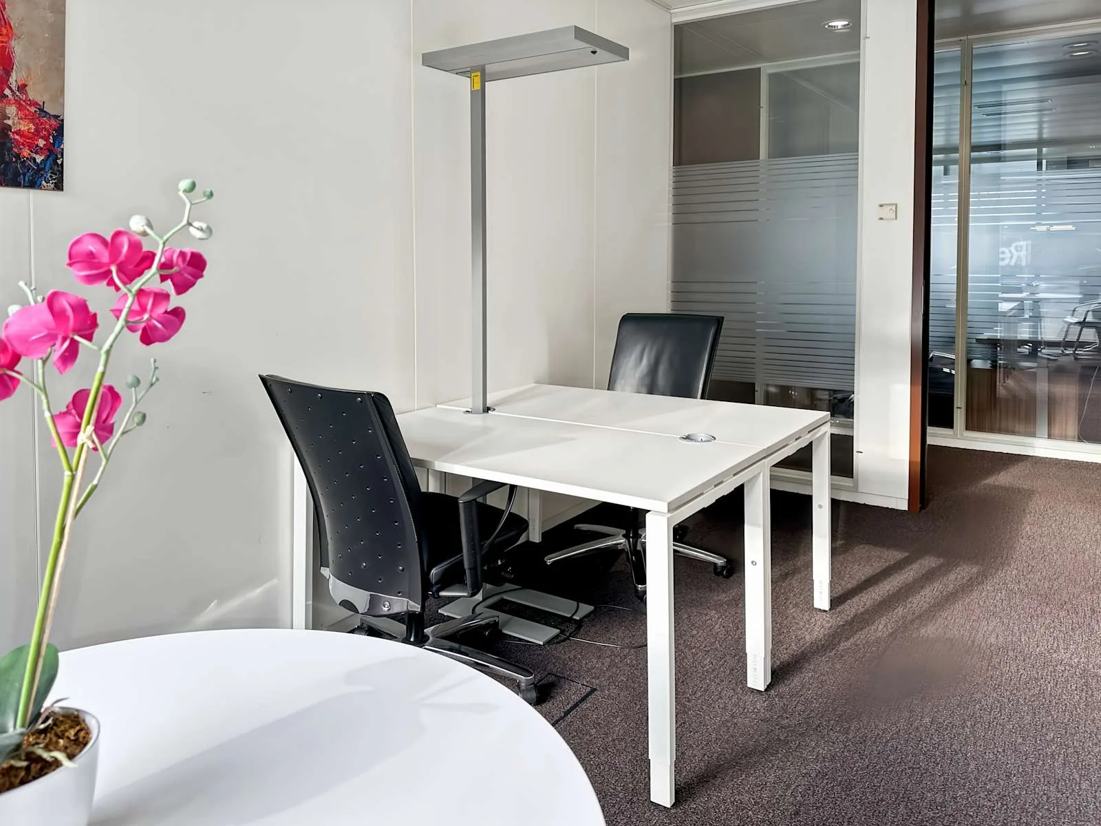 Regus NYON, Business Park, Ufficio privato con 2 postazioni, Eysins