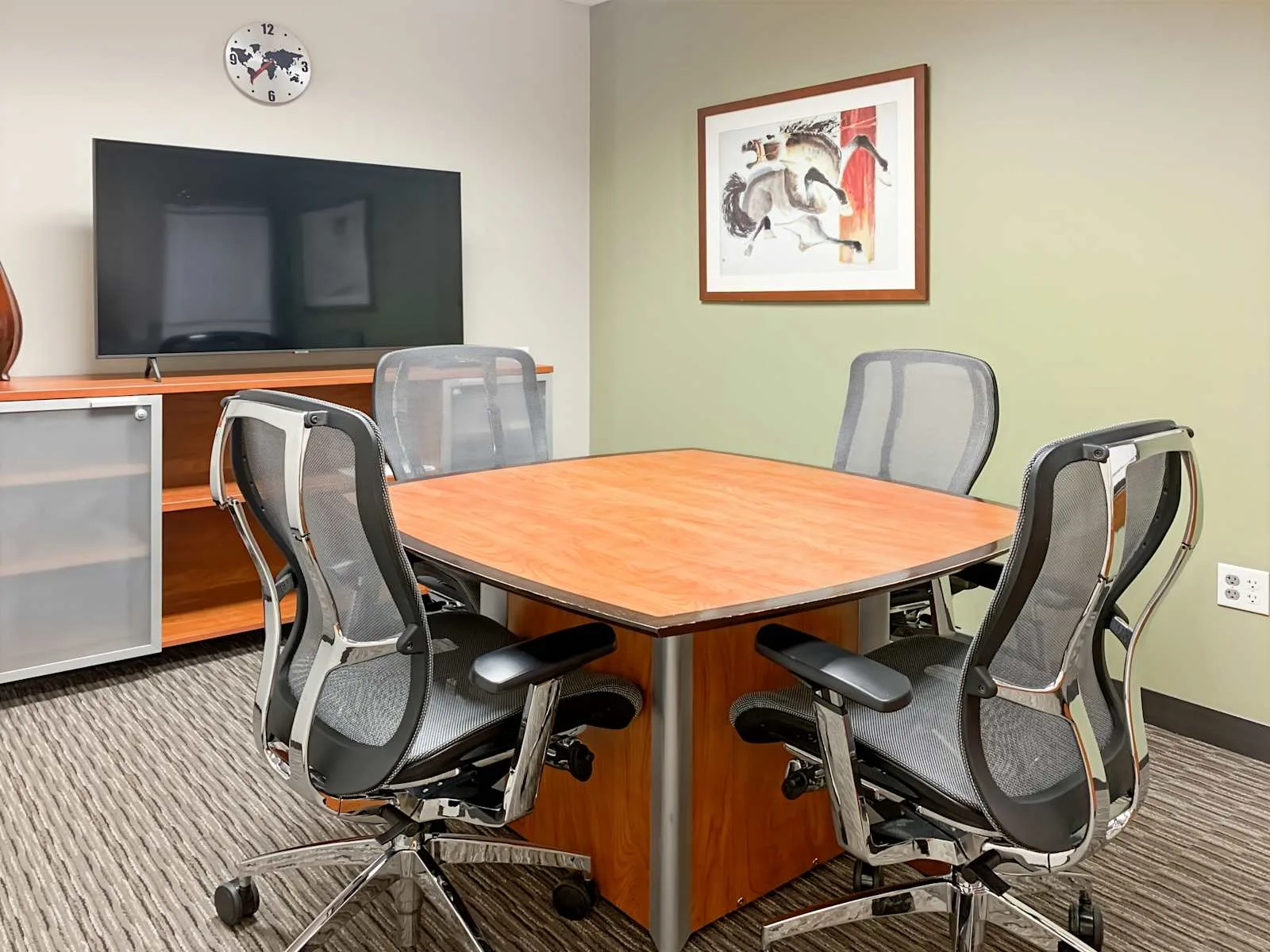 Regus IL, Oak Brook - One Lincoln Centre, Meeting room for 4 people, Oakbrook Terrace, IL