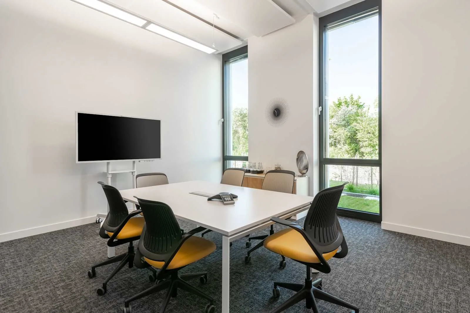 Regus OFFENBACH, Kaiserlei, Meeting room for 6 people, Offenbach