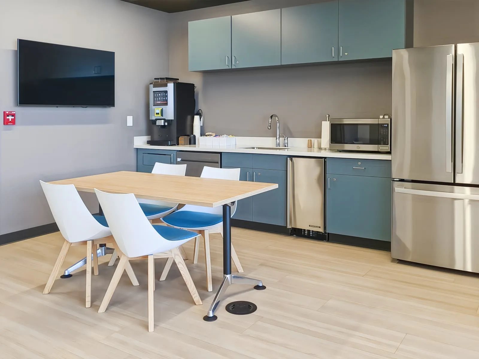 Regus OH, Canton - Champions Gtwy, Kitchen, Canton, OH