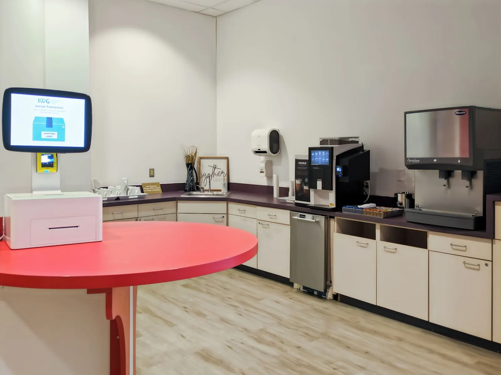 Regus OH, Dayton - W 2nd St, Kitchen, Dayton, OH