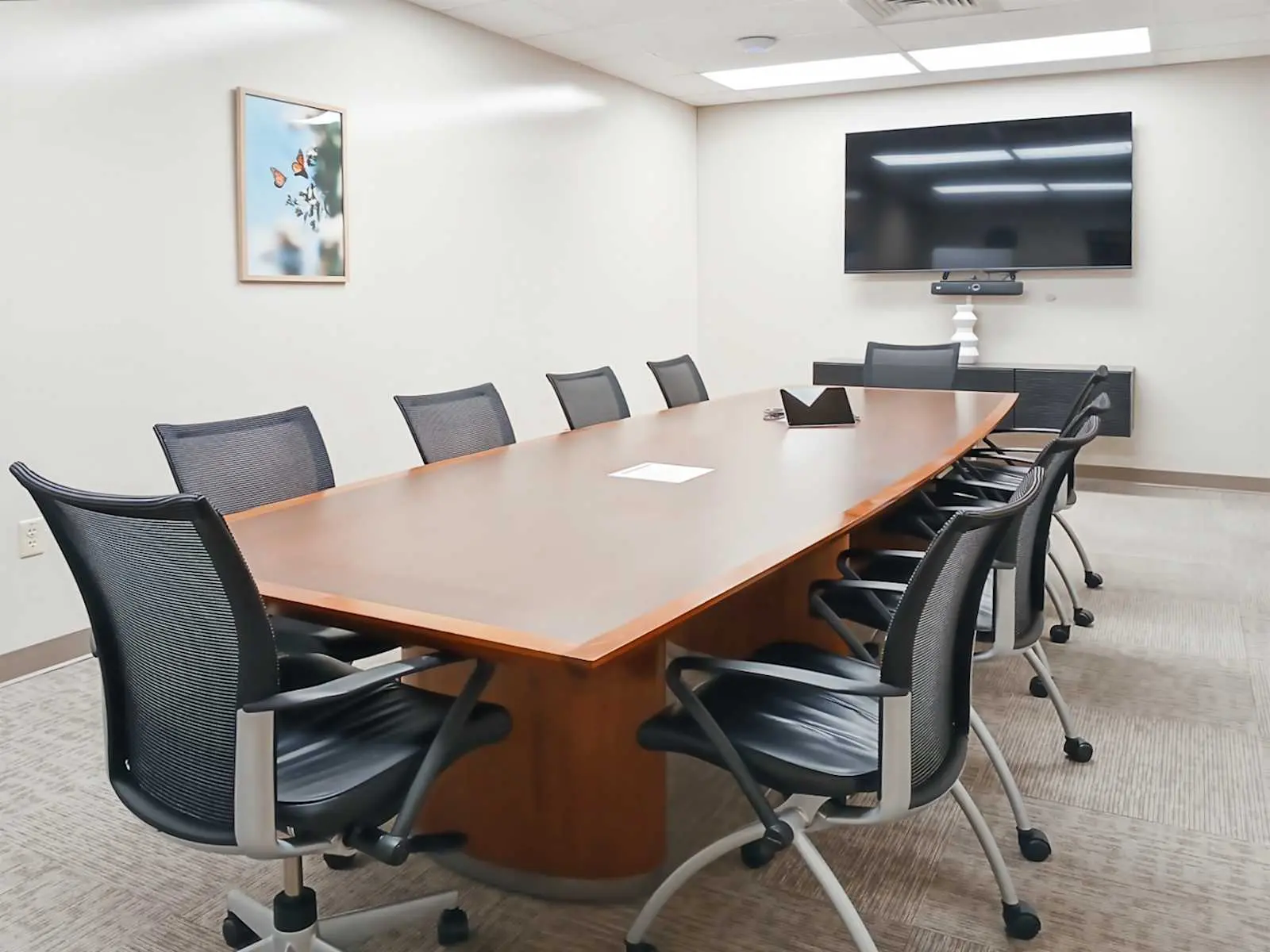 Regus OH, Uniontown - Corporate Woods Parkway, Meeting room for 11 people, Uniontown, OH