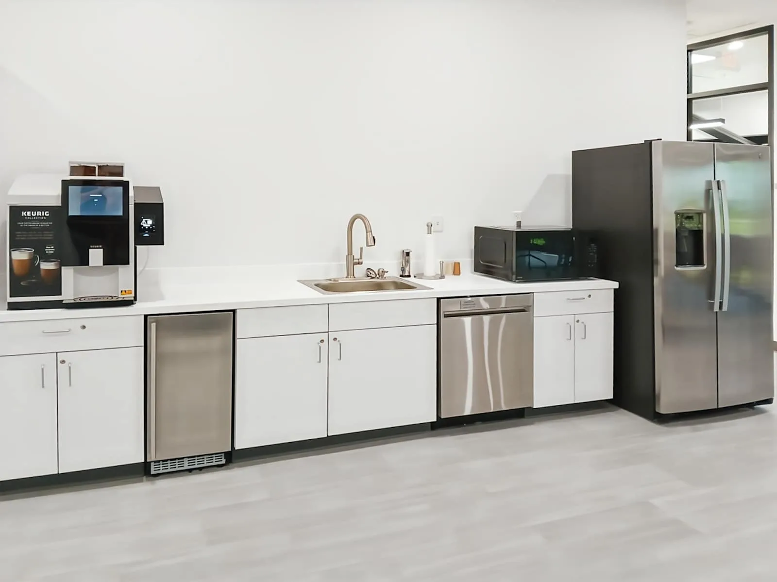 Regus OK, Oklahoma City - W Reno Ave, Kitchen, Oklahoma City, OK