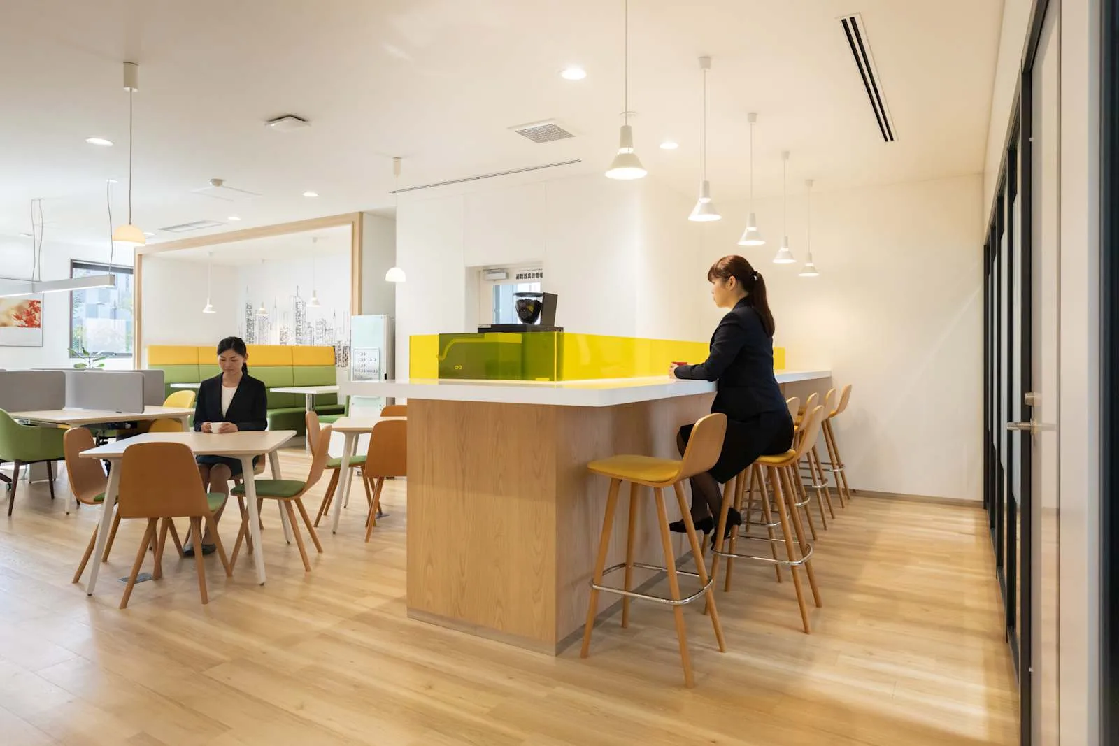 Regus OKAYAMA, Across Cube, Cafeteria, Okayama