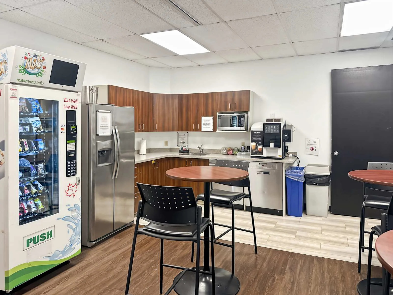 Regus ON, Burlington - North Service Road, Cuisine, Burlington, ON