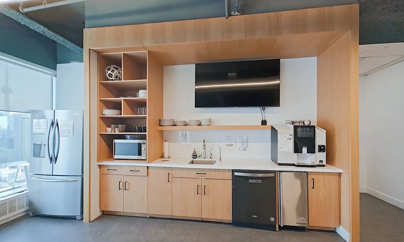 Regus ON, Toronto - Eaton Centre, Kitchen, Toronto, ON